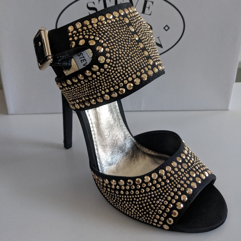 Steve Madden Haiile Gold Studded Heels Size 7 NWOT